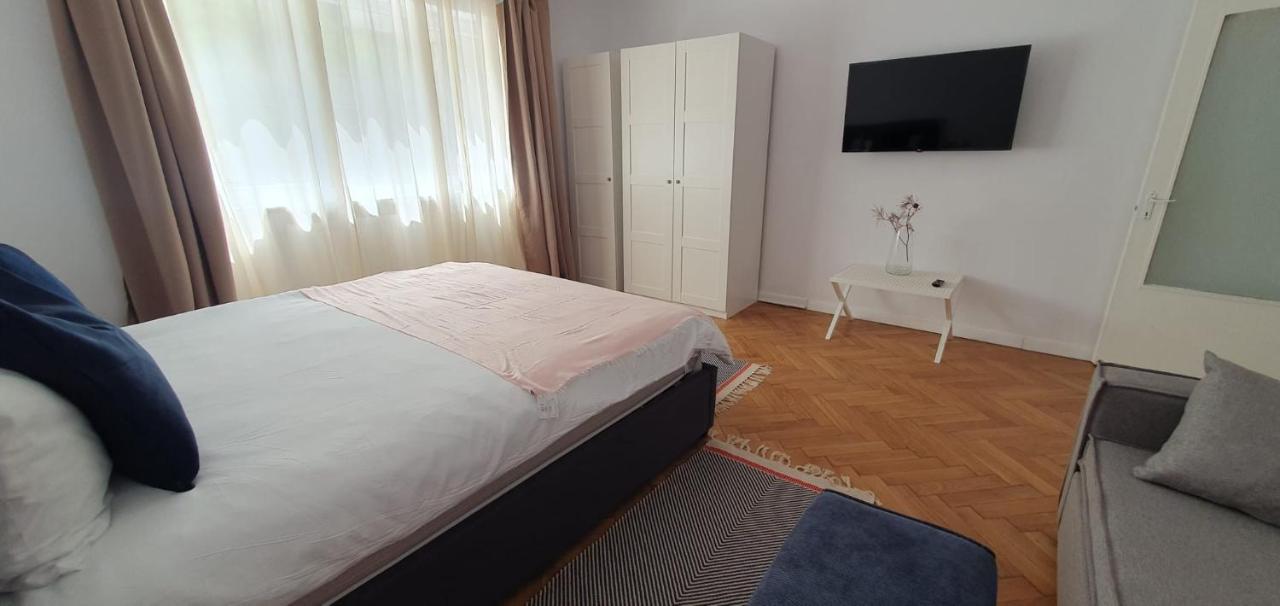 The Pines Serviced Apartments Brasov Exterior photo