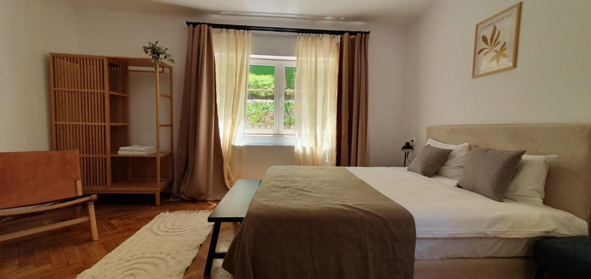 The Pines Serviced Apartments Brasov Exterior photo